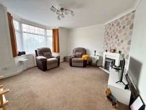 Lounge- click for photo gallery